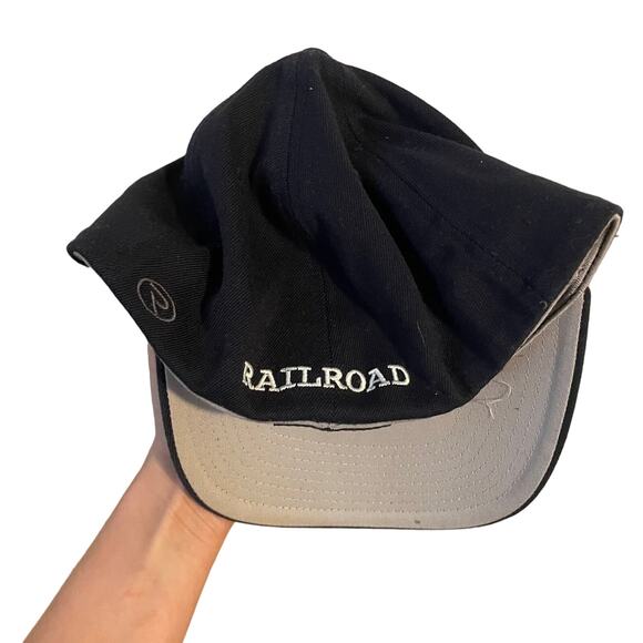 h and b fitted hat - Picture 3 of 4